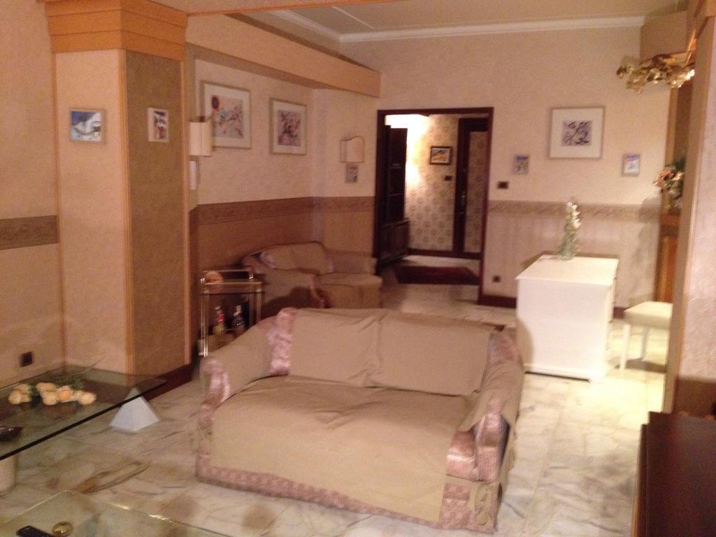 B&B Il Bagolaro Dell'Etna Sant'Agata Li Battiati Bagian luar foto