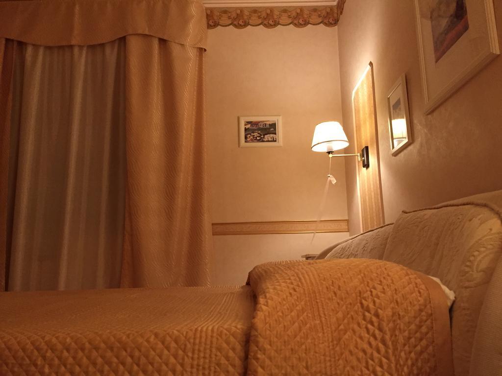 B&B Il Bagolaro Dell'Etna Sant'Agata Li Battiati Ruang foto