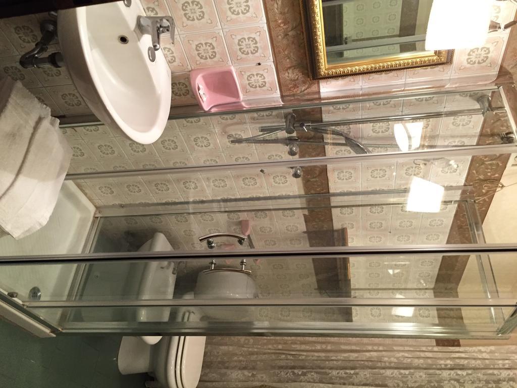 B&B Il Bagolaro Dell'Etna Sant'Agata Li Battiati Ruang foto